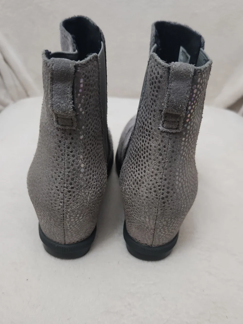 Sorel Youth Girls Joan Of Arctic Gray Suede Chelsea Pull On Ankle Boots Sz 2
